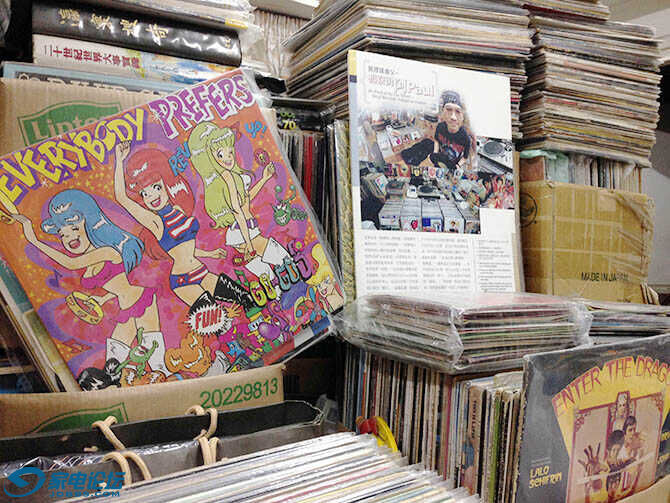 hk-god-of-vinyl-record-paul-2.jpg