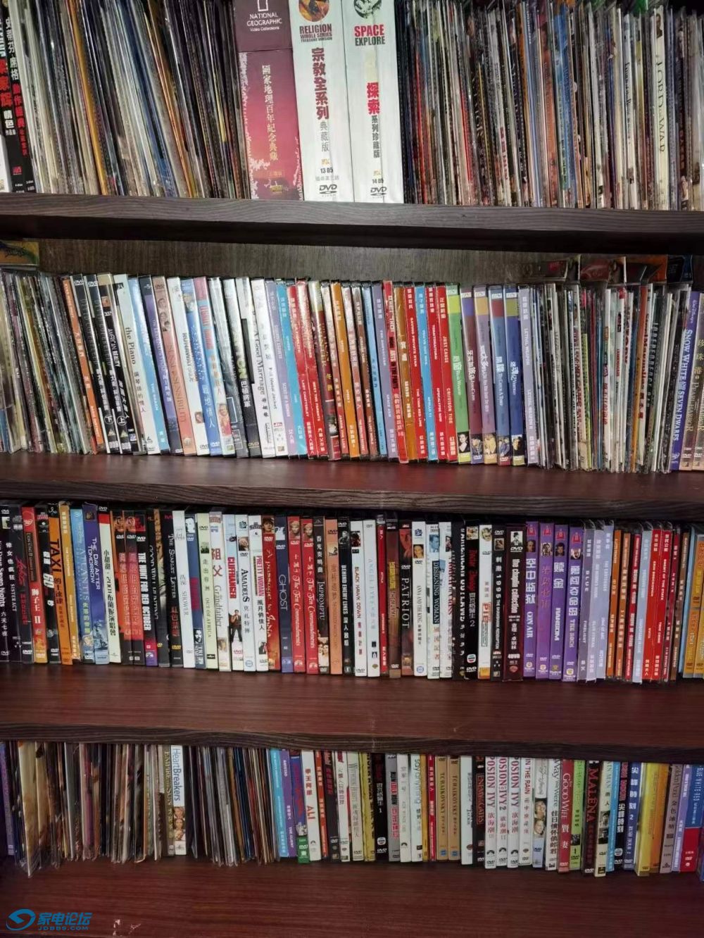DVD1.jpg