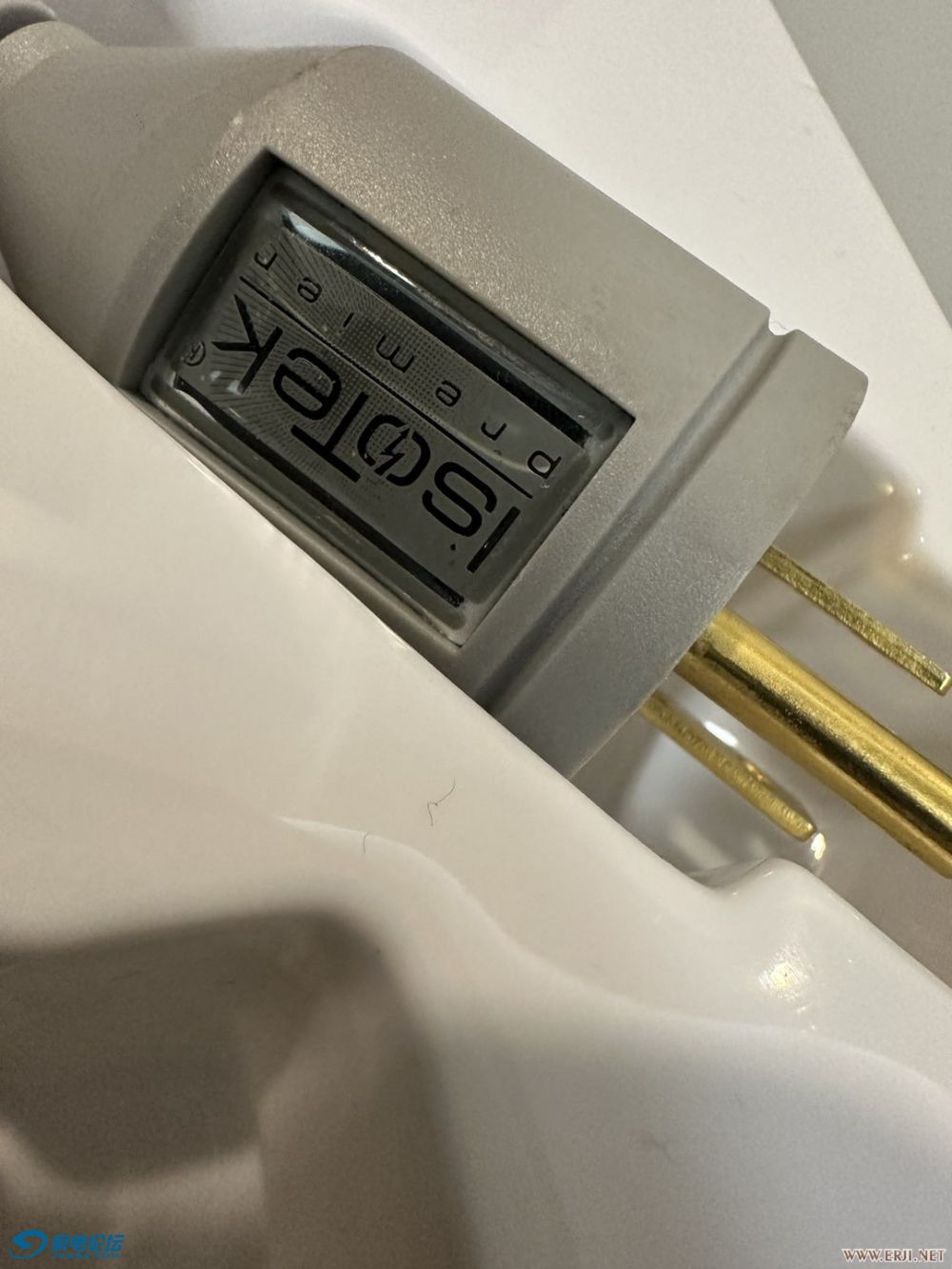 140153nrfzfbz547d93983.jpg