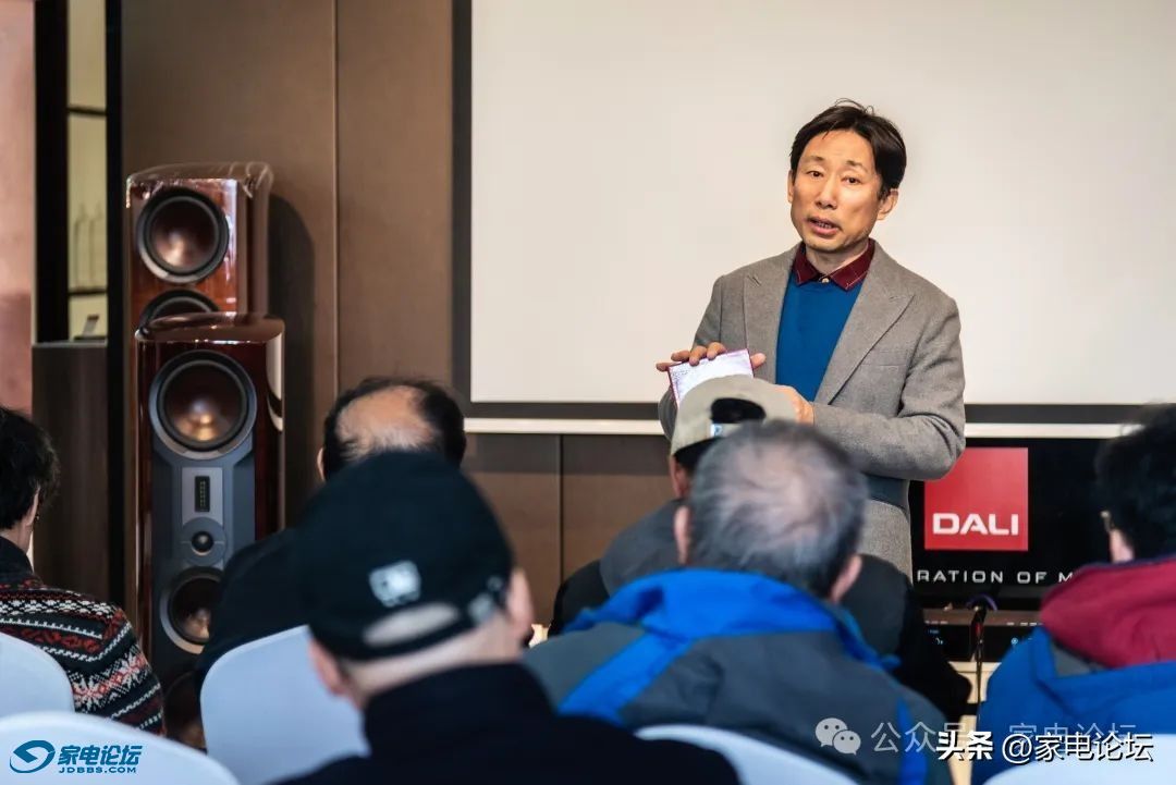 4fd9a39595ae48968b5a51defc2438a0~tplv-tt-origin-web:gif.jpeg?_iz=58558&from=article.jpg