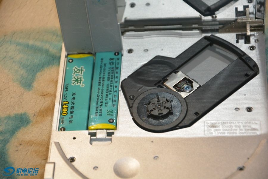 J900-3.jpg