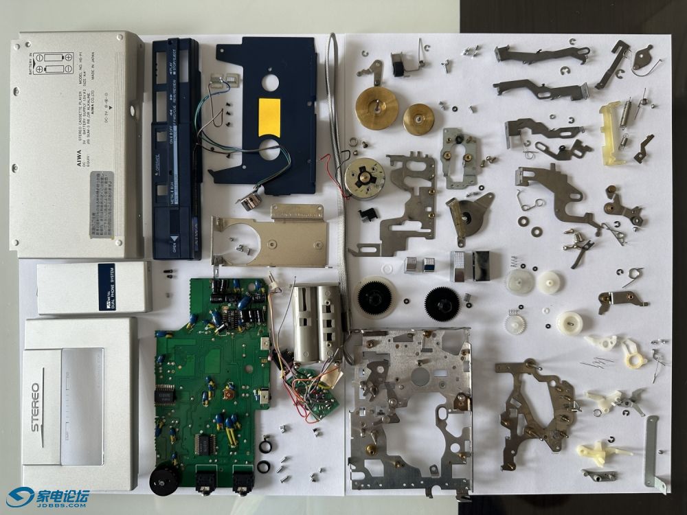 AIWA-P1-1.JPG