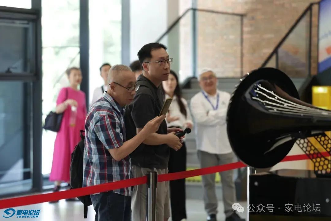 19ed76ba60894d8cb473394e2244850d~tplv-tt-origin-web:gif.jpeg?_iz=58558&from=article.jpg