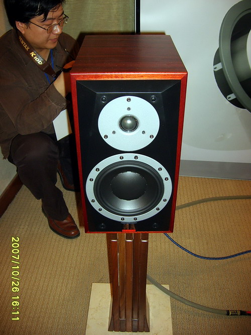 S6002275.jpg