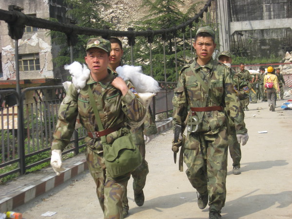 �����򶼽���ͽ���н���·��ǰ�����յ�����