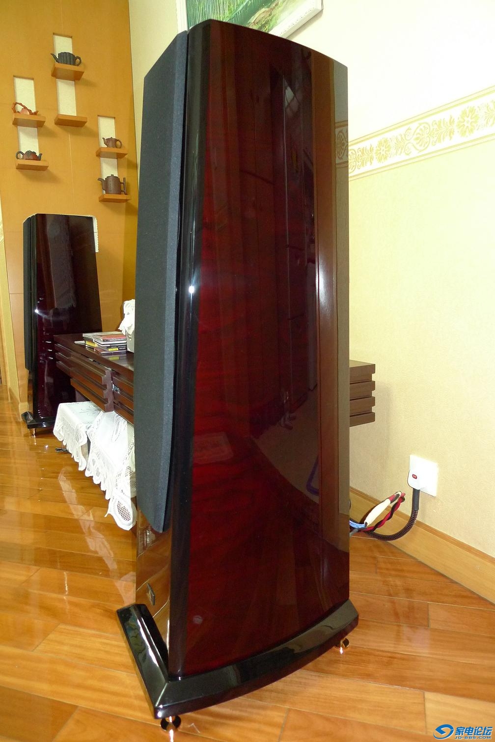 V6F Sideview.001.jpg