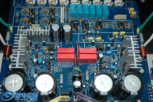 ap_F23_20090117055635148.jpg