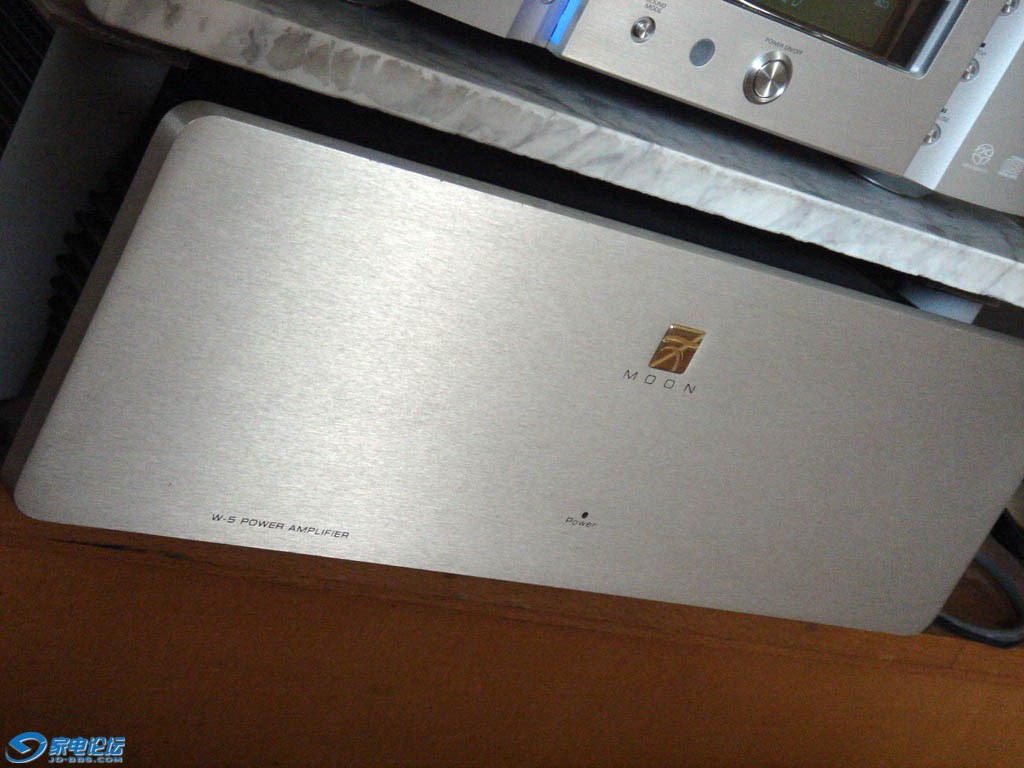 SIMAUDIO W5
