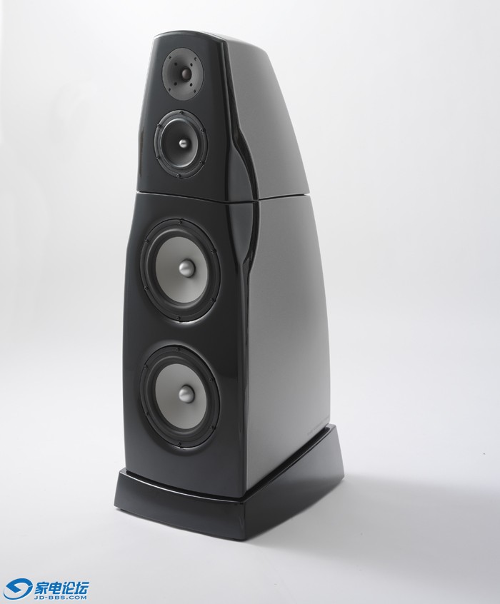 nordictone_model_angle.jpg