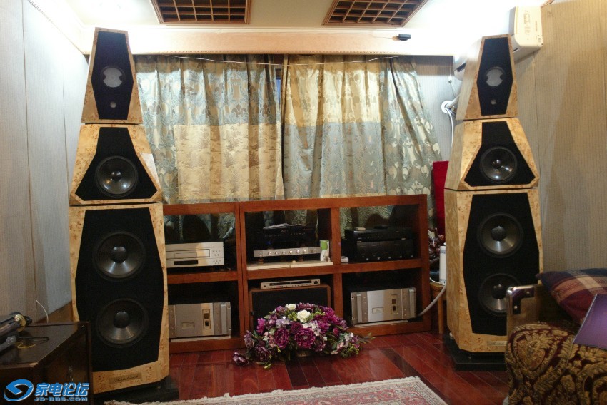 D37F0701_.jpg