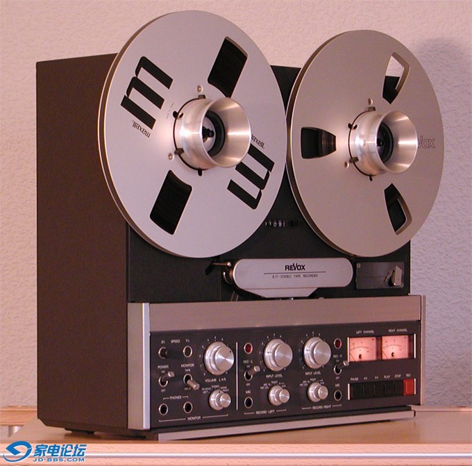 Revox-B-77-Side-24cm.jpg