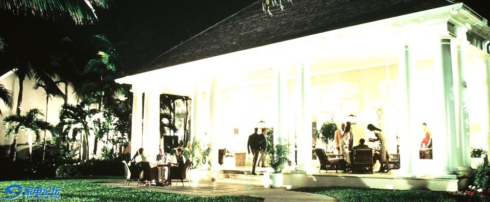 InFocus IN83.jpg