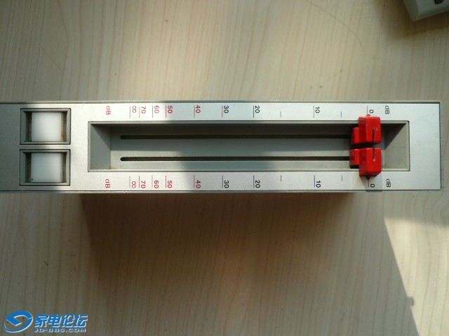 0908300856a1baf7f89d790bea.jpg