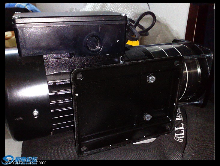 �ײ�ϸ�ڣ�������Կ��� �ײ����ĸ��ף��ǹ̶��õģ�������ᵽ