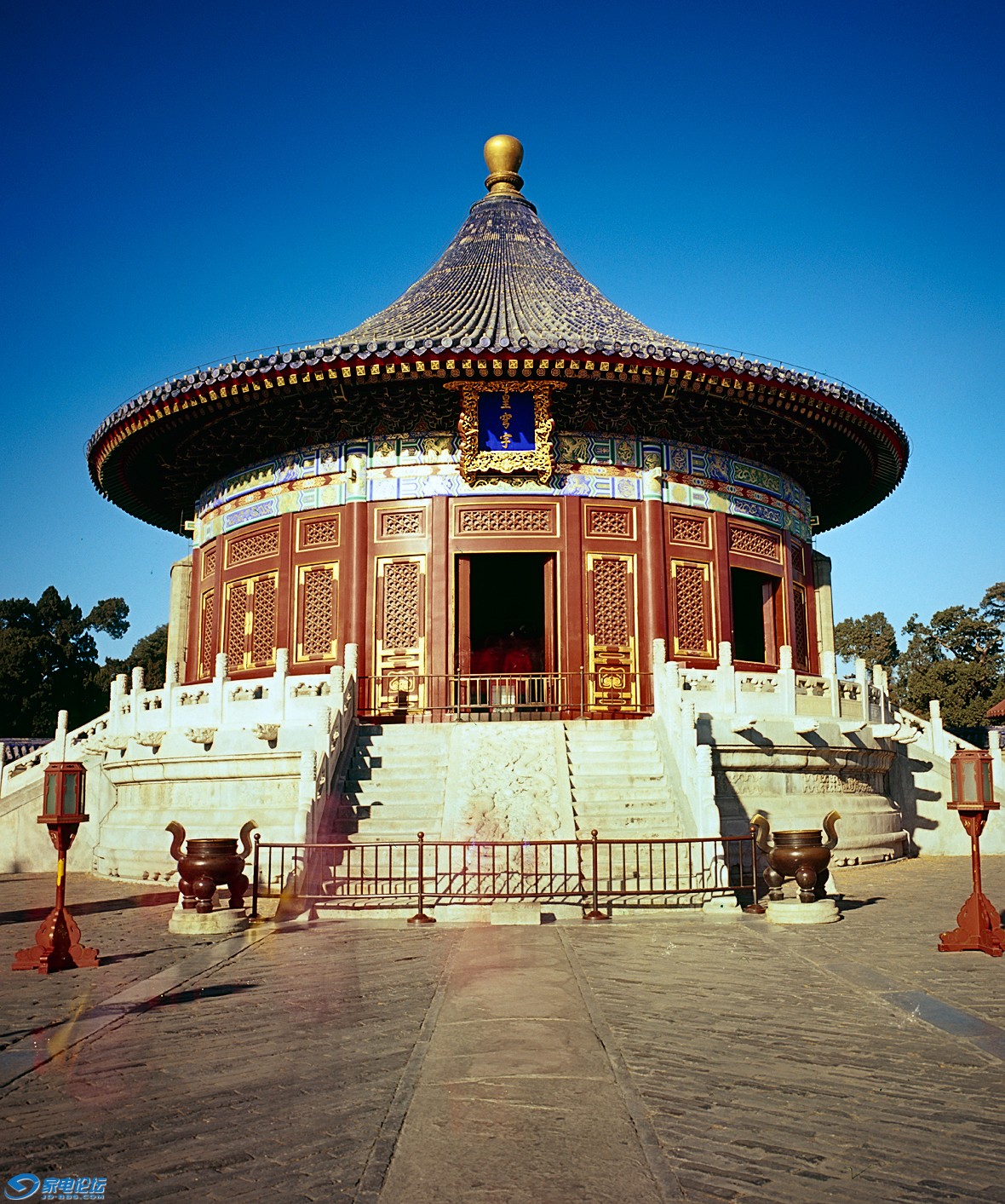 0100-702-2.jpg