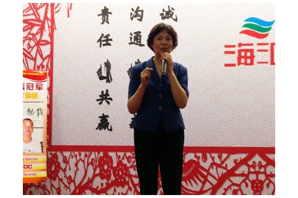 �������� Ӯ�ӽ硱 AOC���������������Բ����Ļ