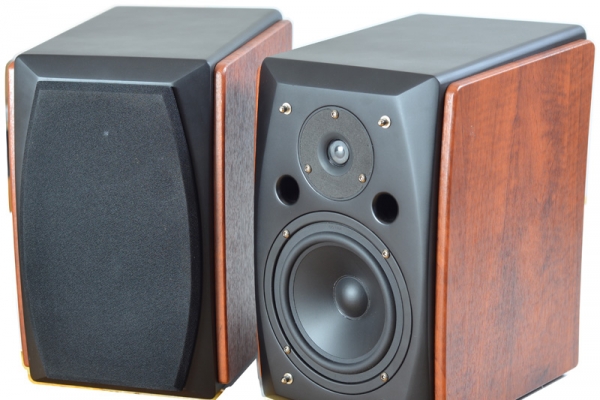 �˴ﳧ�Ƴ�����ϵ��Hi-Fi������� Relax8050��HD-28CD����