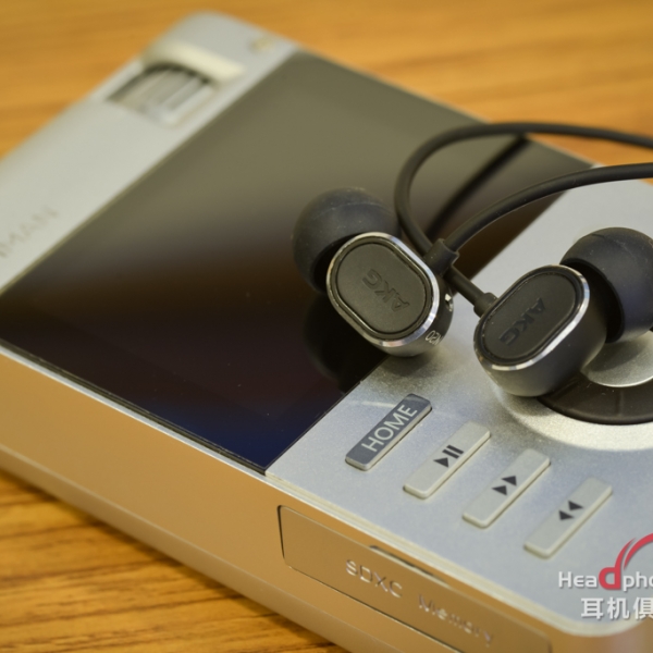 AKG N20Ȧ